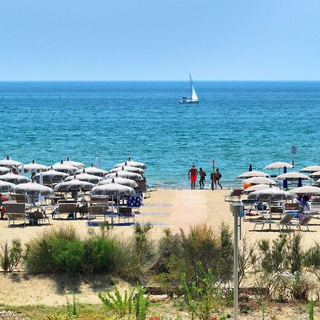 Il Tridente Camping Village 比比翁 外观 照片