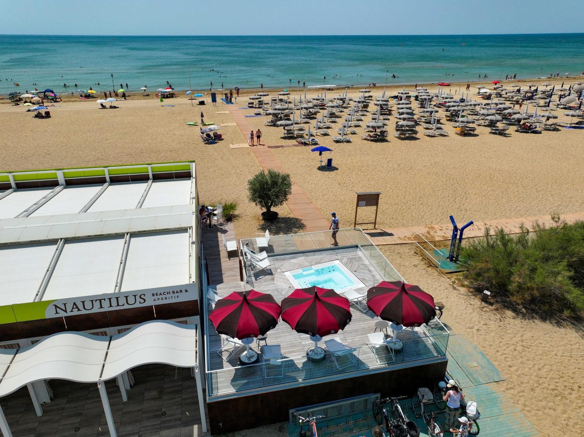 Il Tridente Camping Village 比比翁 外观 照片