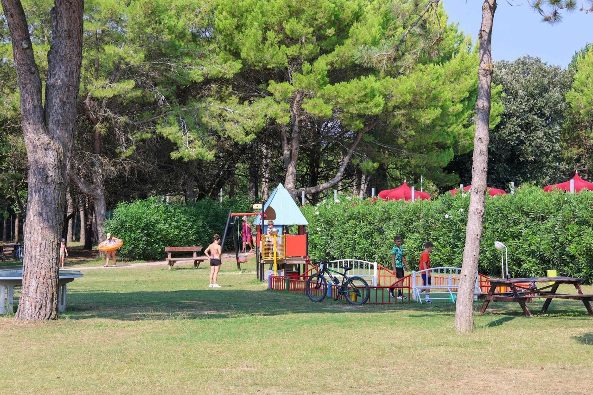 Il Tridente Camping Village 比比翁 外观 照片